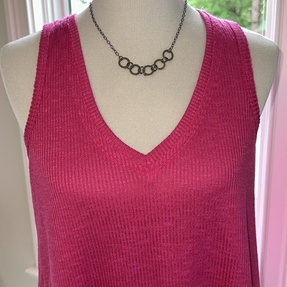 Cute Z Supply Racerback Bright Pink V-neck Tank, Medium, EUC - Picture 2 of 6